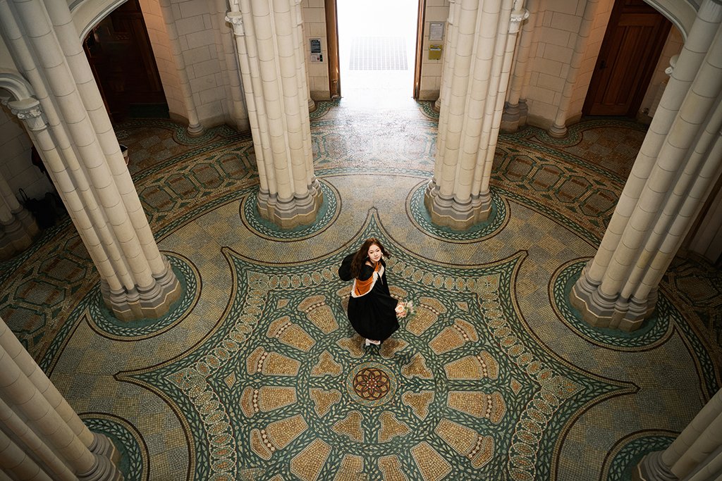 UoA graduation photography in the Clock Tower